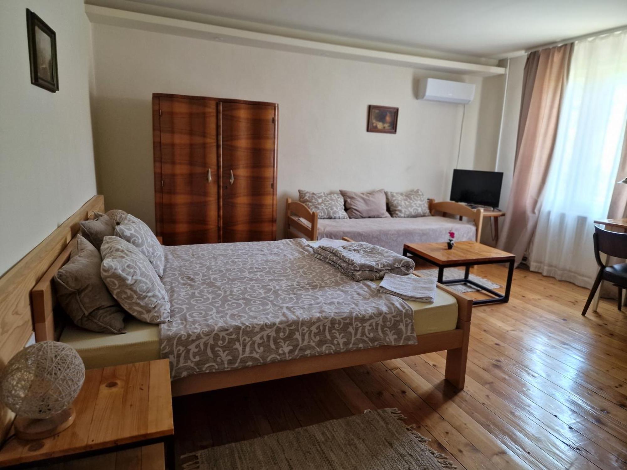 Konak -Guest House -Ramonda Serbika นิส ภายนอก รูปภาพ