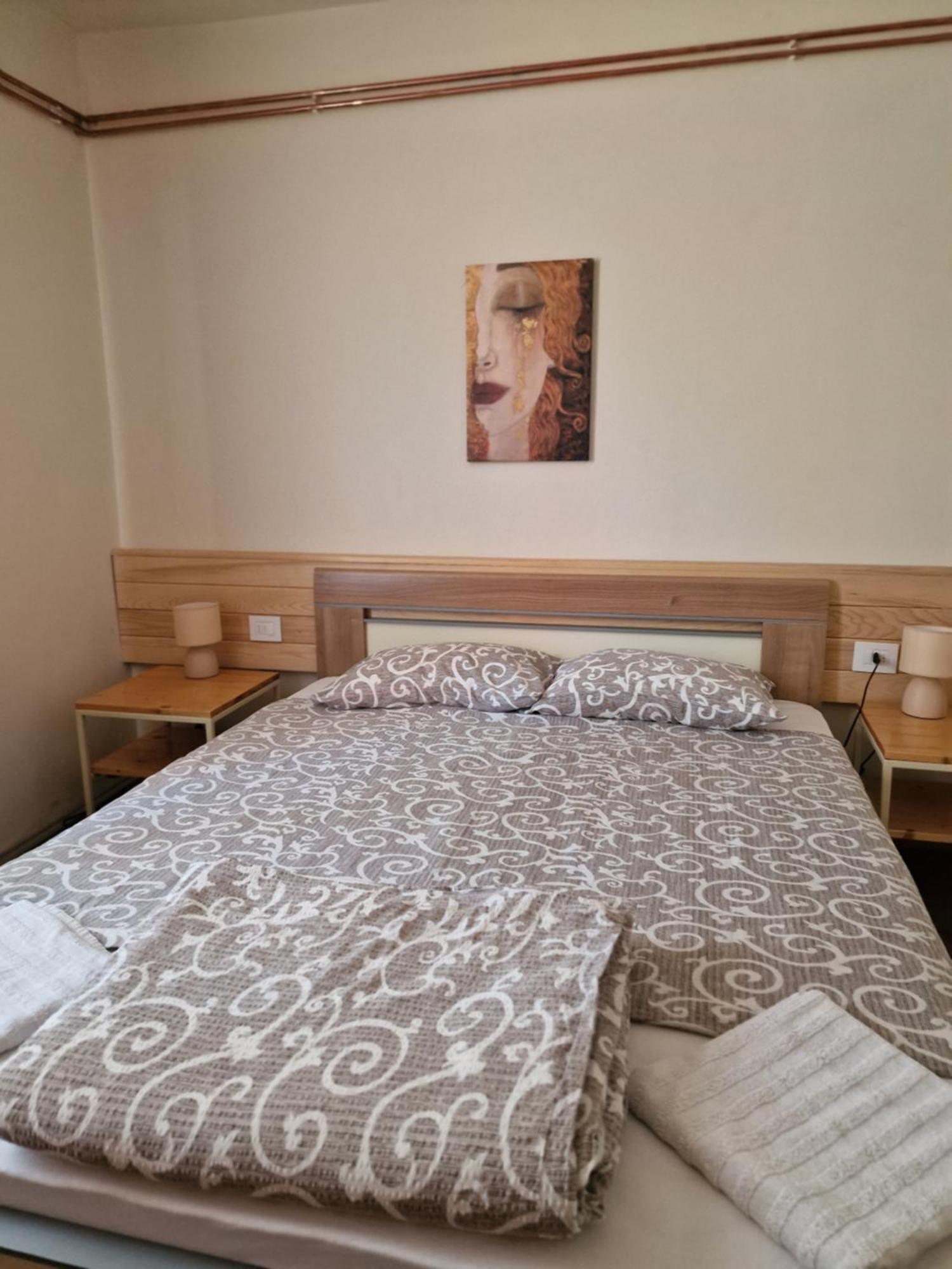 Konak -Guest House -Ramonda Serbika นิส ภายนอก รูปภาพ