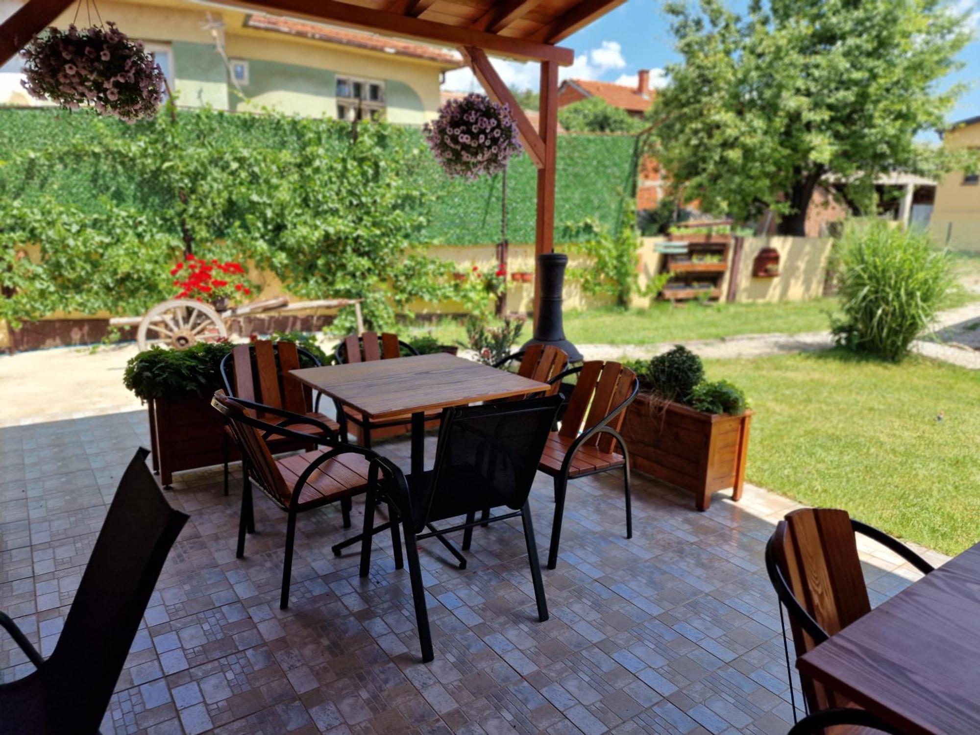 Konak -Guest House -Ramonda Serbika นิส ภายนอก รูปภาพ